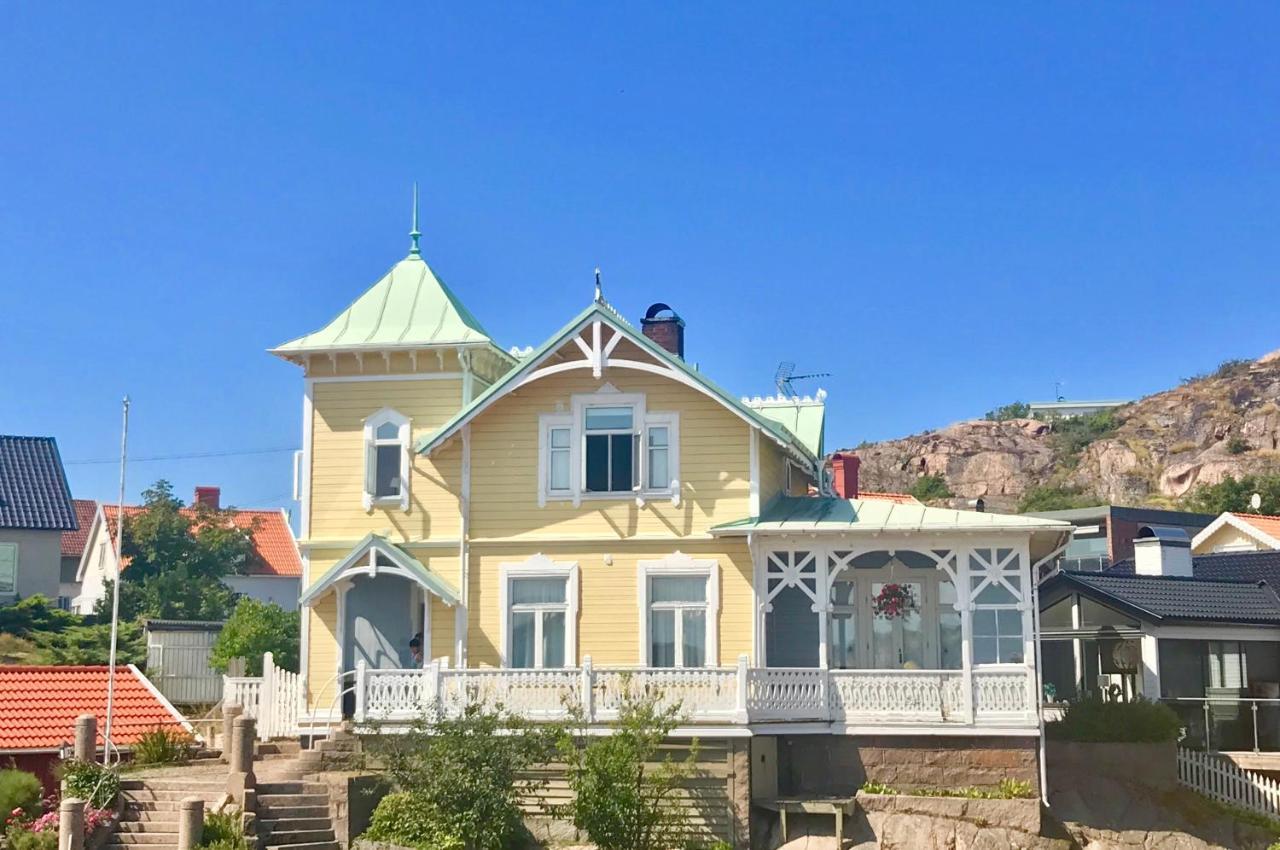 Strandflickornas Annex Gula Villan Лисечіль Екстер'єр фото
